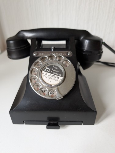 Vintage 1940 black bakelite - vintage,