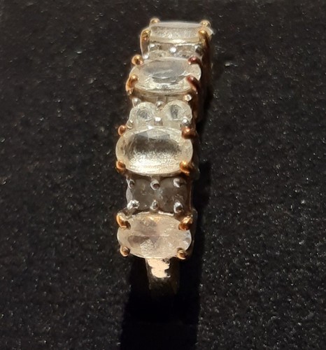 Gold white sapphire ring - 9k,
