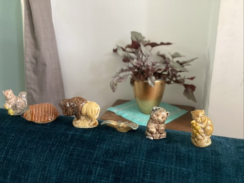 Vintage wade whimsies - red, rose