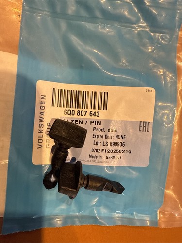 Fastening clip bolts - 2x,