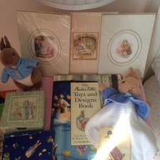 'PETER RABBIT&BEATRIX POTTER TOYBOX&BOOKS BUNDLE(X20)MOUNTED PRINTS-BUYERCOLLECT