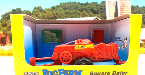 BRITAINS.ERTL.1:32.FARM.SMALL