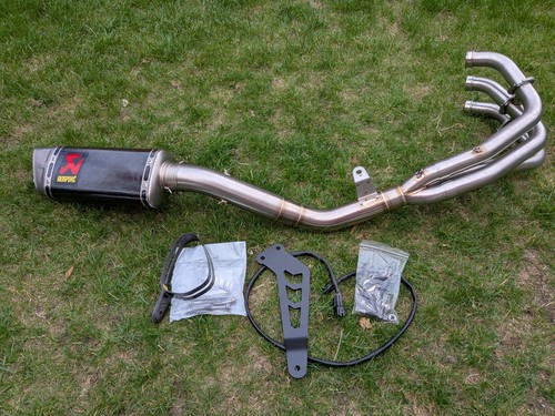 Yamaha mt09 akropovic exhaust - yamaha,