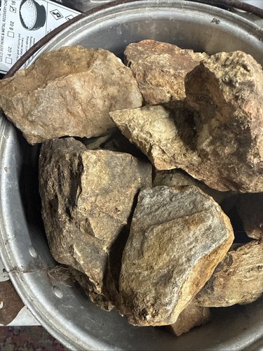 Quartz rock gold - quartz, ore