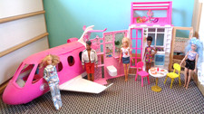 BARBIE bundle incl. Dream Plane, Holiday house, dolls & some accessories
