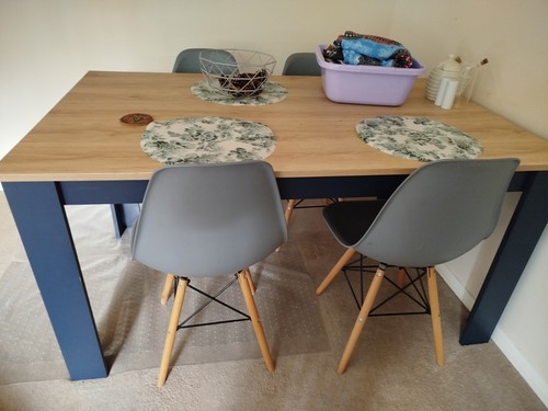 Table with chairs - 4,