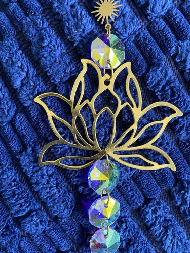 Hanging crystal lotus flower - -,