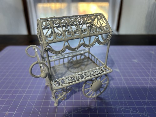 Pretty white wire - pretty,