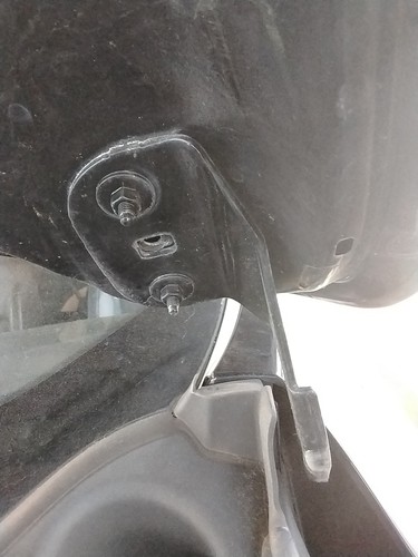 Bonnet hinge ford kuga - lh,