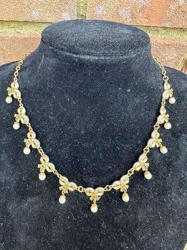 Vintage gold tone - tone, floral