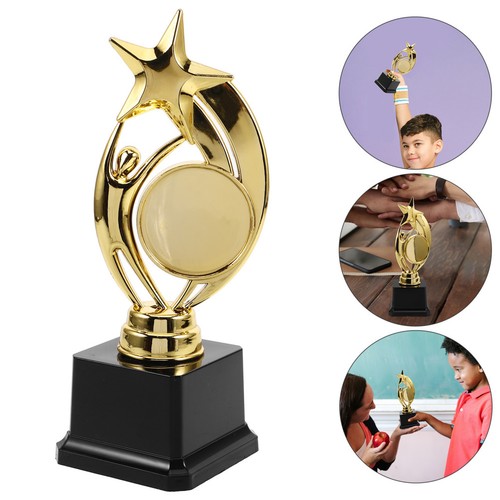 Reusable plastic golden trophy - golden,