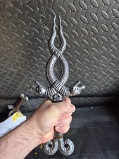 Fangs the serpent - of,
