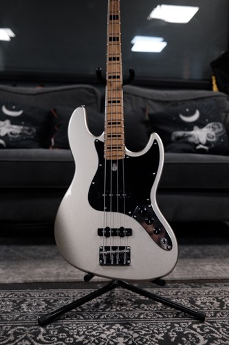 Sire marcus miller - miller, gold