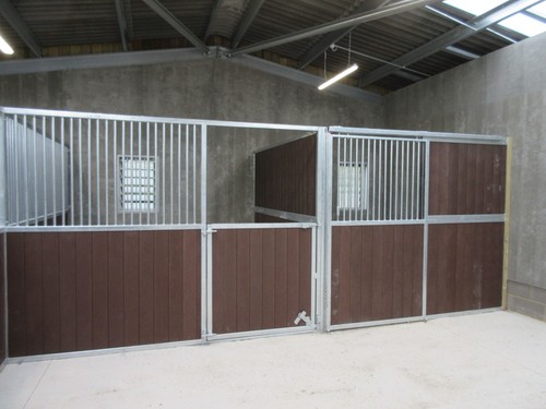 Internal stables american - stables,,