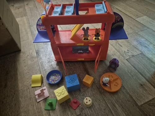 Peppa pig birthday party bus - party,