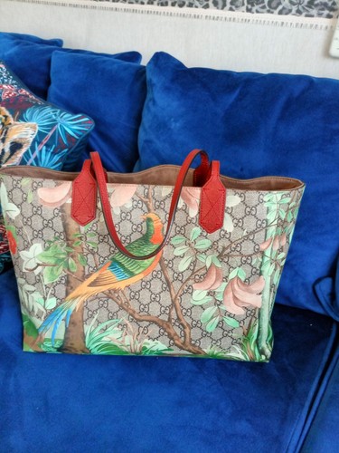 Gucci medium supreme tote - gg,