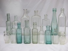 16x VINTAGE ANTIQUE APOTHECARY CHEMIST MEDICINE BOTTLES WEDDING DISPLAY PROPS