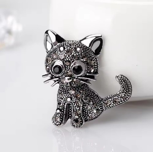 Crystal cat brooch - cute, pin