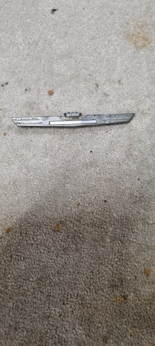 Ford cortina mk2 1600e badge - 1600e,
