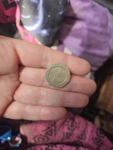 Rare 1982 british 20p coin - rare,