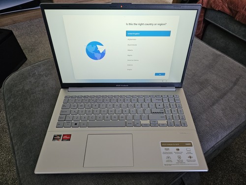 Asus vivobook 15 - go,