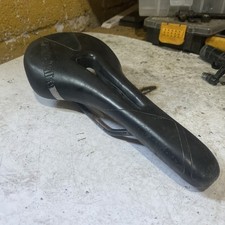 Selle italia XR Comfort Fit Saddle Lightweight Mountain Bike Hybrid Road Gravel