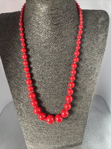Vintage red bead necklace - bead,