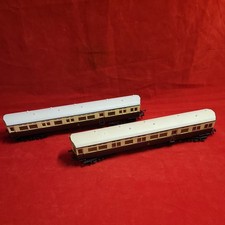Airfix : 2 x GWR Coaches/ Carriages "00" Gauge. 