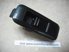 A NISSAN  PRIMERA P12 DRIVERS