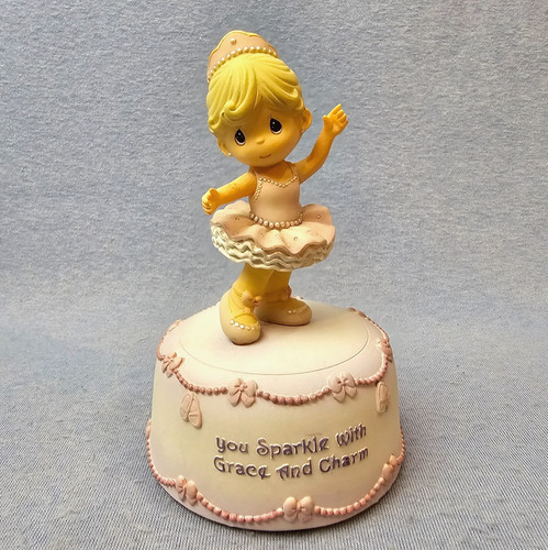 Precious moments wind - precious, wind-up