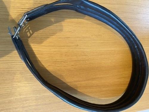 Stubben black leather girth