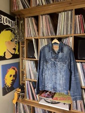 Men’s Levi  Trucker Jacket Excellent Condition Denim Slim Fit Large Blue