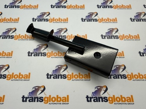 Rear exhaust mounting - rear, bracket