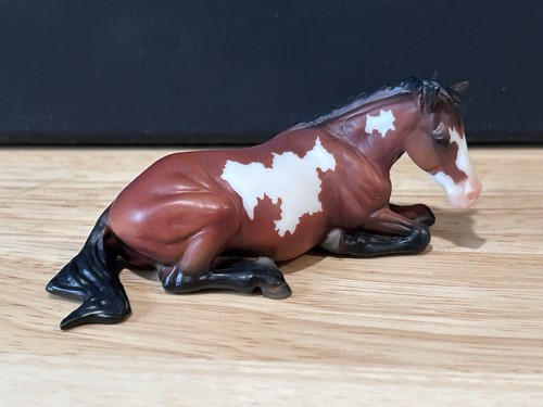 Breyer mystery horse surprise - mystery,