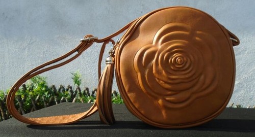 Ladies tan shoulder bag - tan,