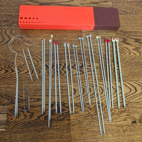 Vintage knitting needle box - needle,