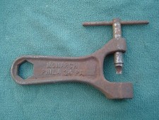 VINTAGE MONARCH PHILA 34 PA  F118 WRENCH USA