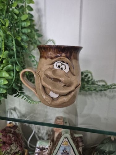 Vintage pottery pretty ugly - pretty,