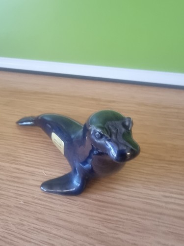 Vintage wellow pottery seal - wellow,