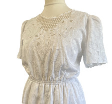 Vintage 1980s White Dress Lace