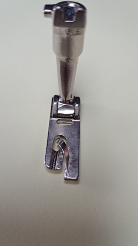 Bernina old style rolled - , hem