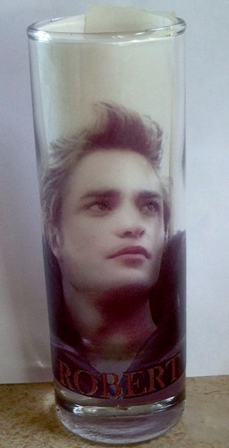 Robert pattinson twilight shot - pattinson,