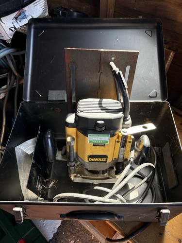 Dewalt dw625el 115v plunge - 115v,