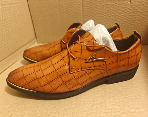 Fashion tan crocodile textured - fashion, crocodile-textured