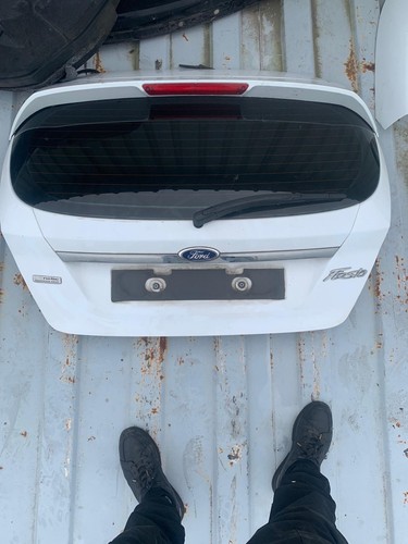 Ford fiesta boot lid - fiesta,
