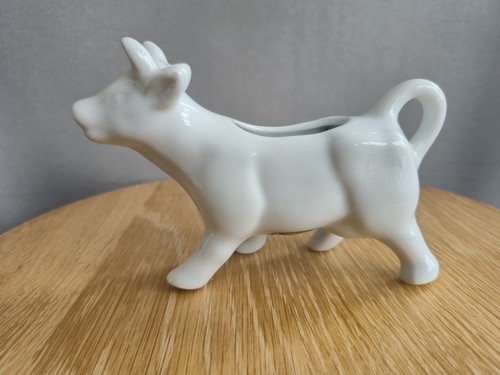White porcelain cow jug milk - porcelain,