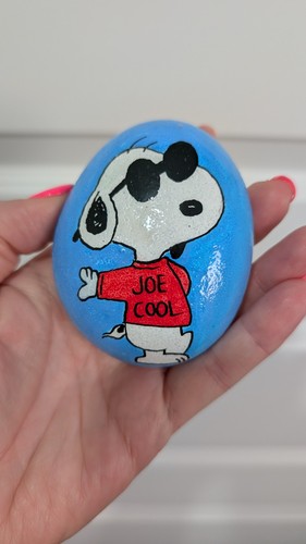 Hand painted pebble snoopy - hand, of