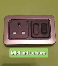 CBE 240v 3PIN plug Socket