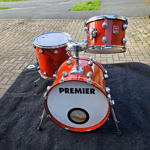 Premier genista 1990 - uk, in
