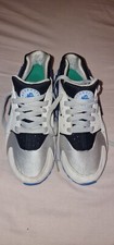 nike hurache Size 5